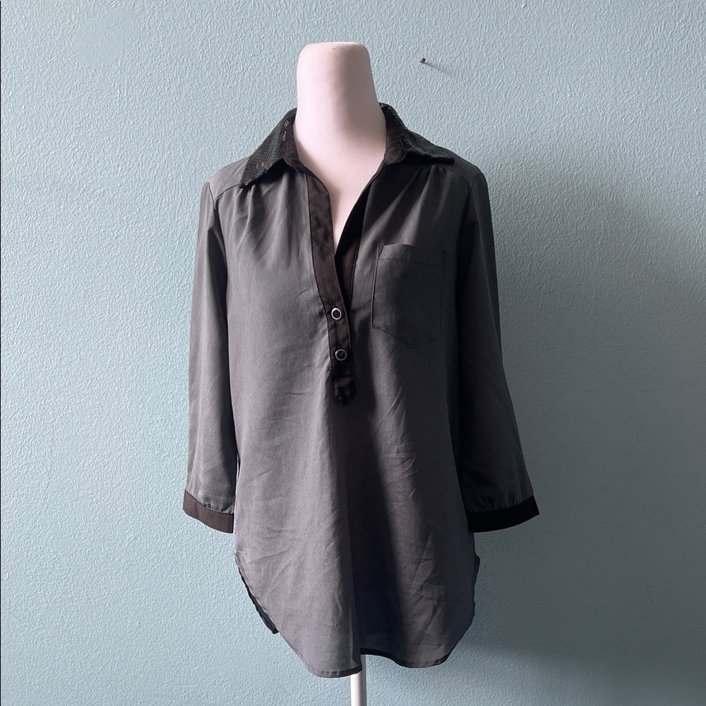 Heart Soul Gray Popover Blouse with Dark Contrast Trim